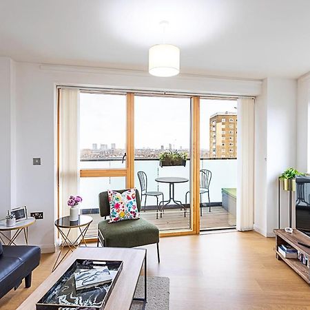 Trendy Queen'S Park Apartment With Views Across London Bagian luar foto