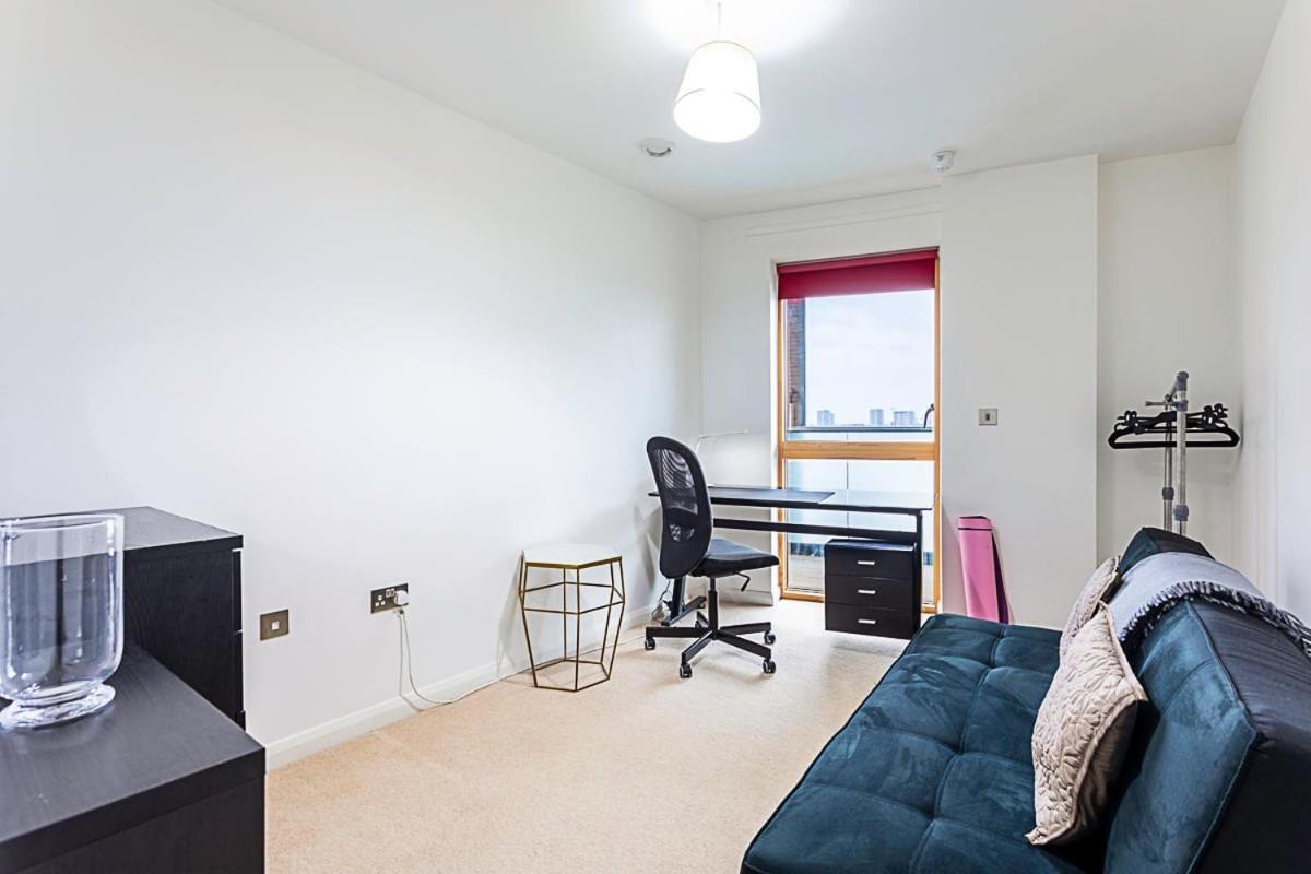 Trendy Queen'S Park Apartment With Views Across London Bagian luar foto