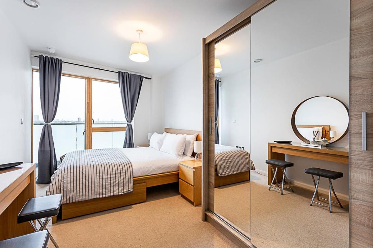 Trendy Queen'S Park Apartment With Views Across London Bagian luar foto
