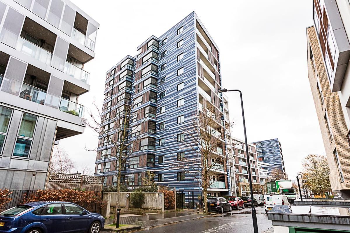 Trendy Queen'S Park Apartment With Views Across London Bagian luar foto