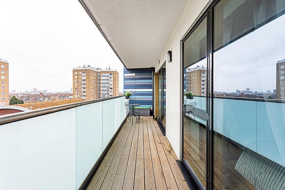 Trendy Queen'S Park Apartment With Views Across London Bagian luar foto